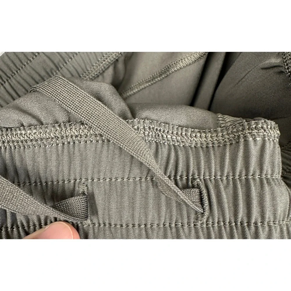 VRST Shorts Mens XL Charcoal Grey Athletic Training Workout Gym Stretch Waist